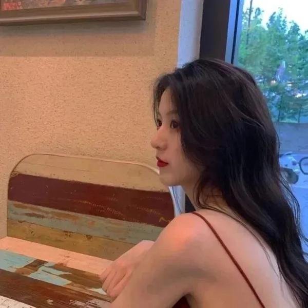 满城静待梨花开